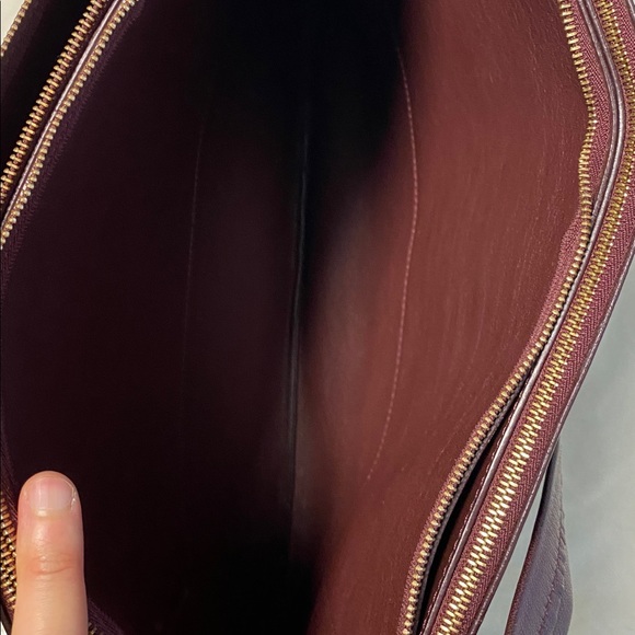 Authentic burgundy oversized trio bag preowned - Picture 11 of 15